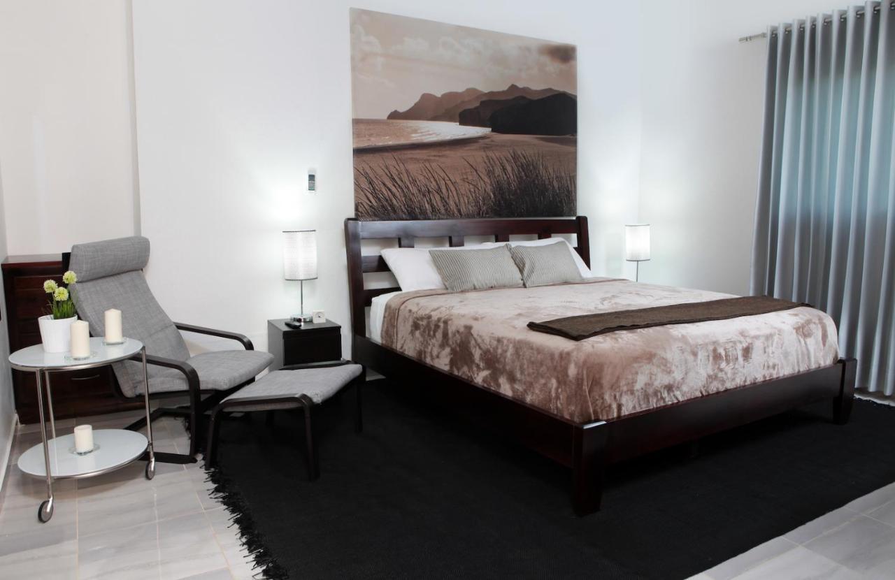 Hotel Casa Jum ซานติอาโก เด ลอสกาบาเญโรส ภายนอก รูปภาพ