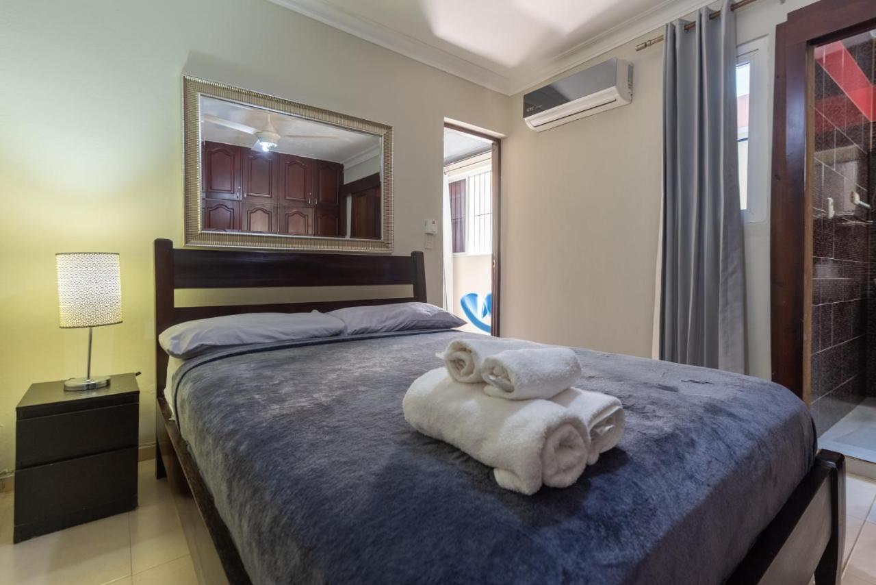 Hotel Casa Jum ซานติอาโก เด ลอสกาบาเญโรส ภายนอก รูปภาพ