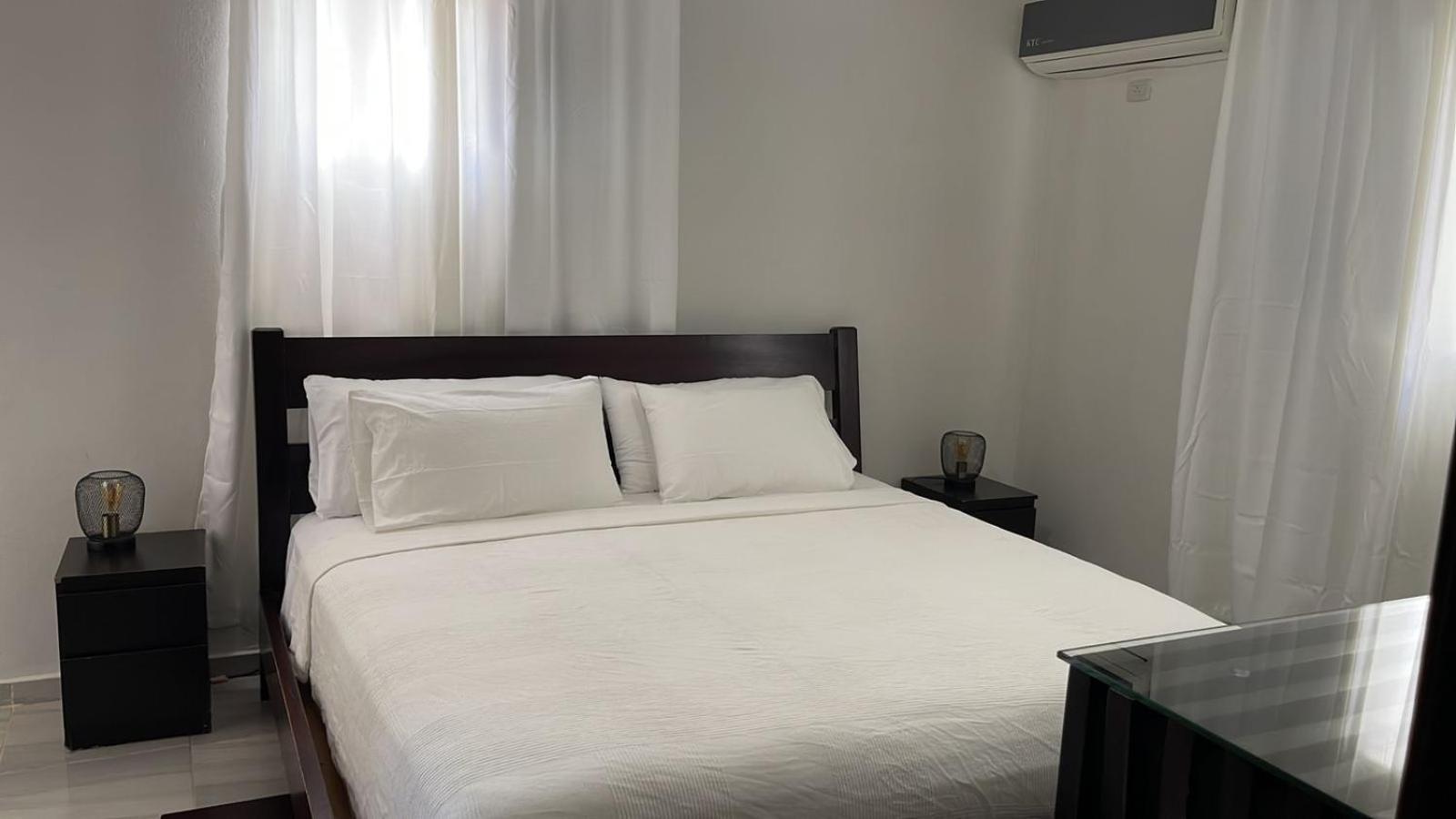 Hotel Casa Jum ซานติอาโก เด ลอสกาบาเญโรส ภายนอก รูปภาพ